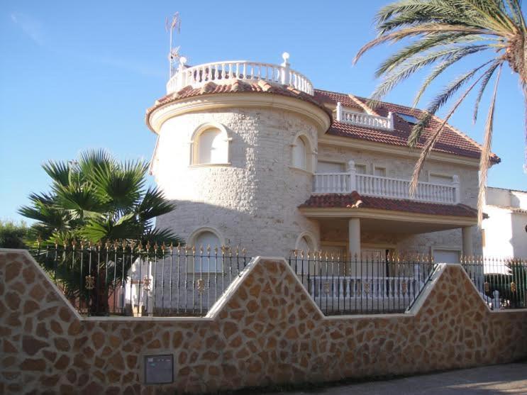 Chalet Muy Cerca De La Playa Con Piscina Privada Dehesa de Campoamor  Ngoại thất bức ảnh